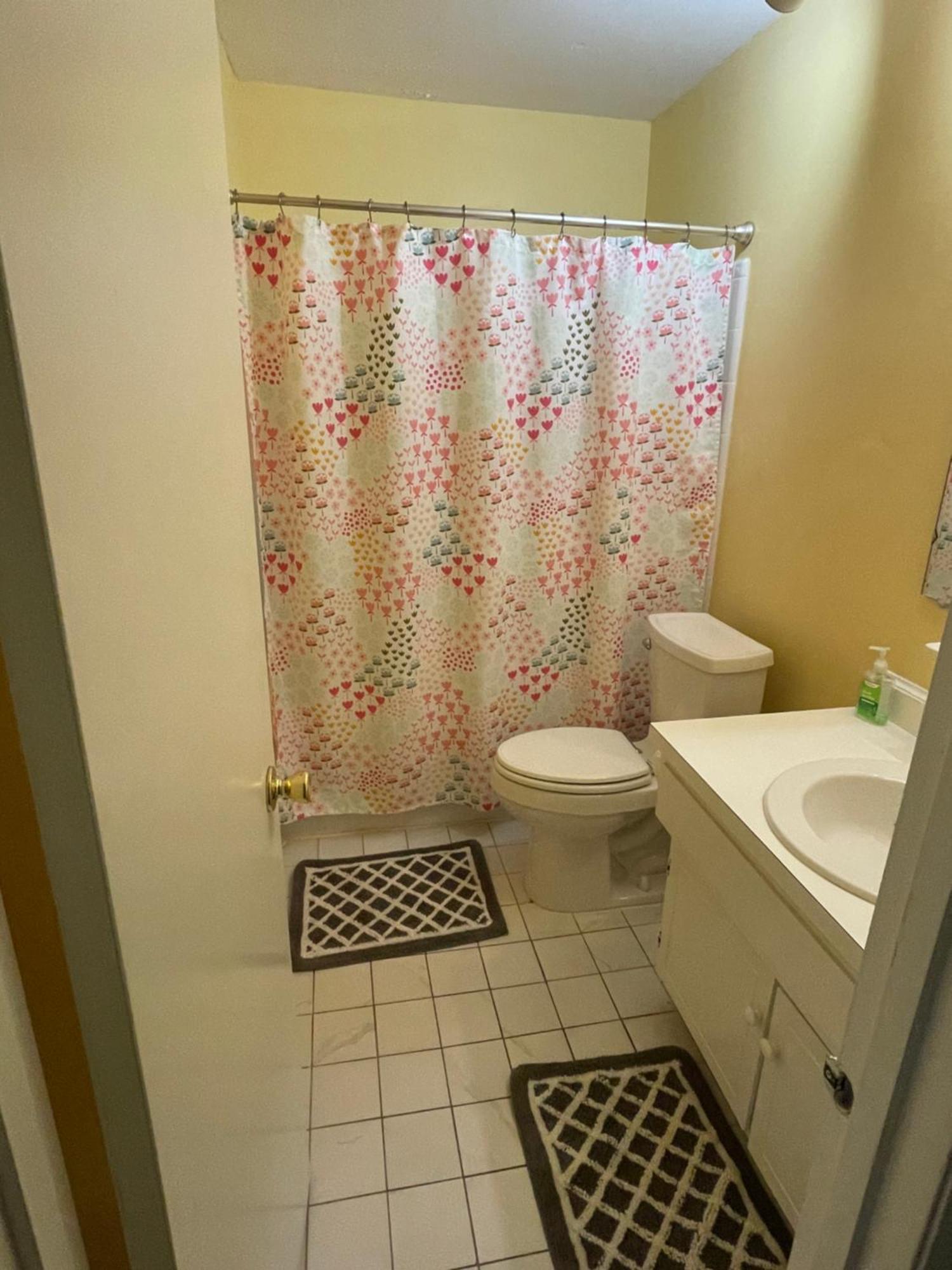 Wayne'S Place-Hot Tub, Pet Friendly. Close To Hpu High Point Exterior photo